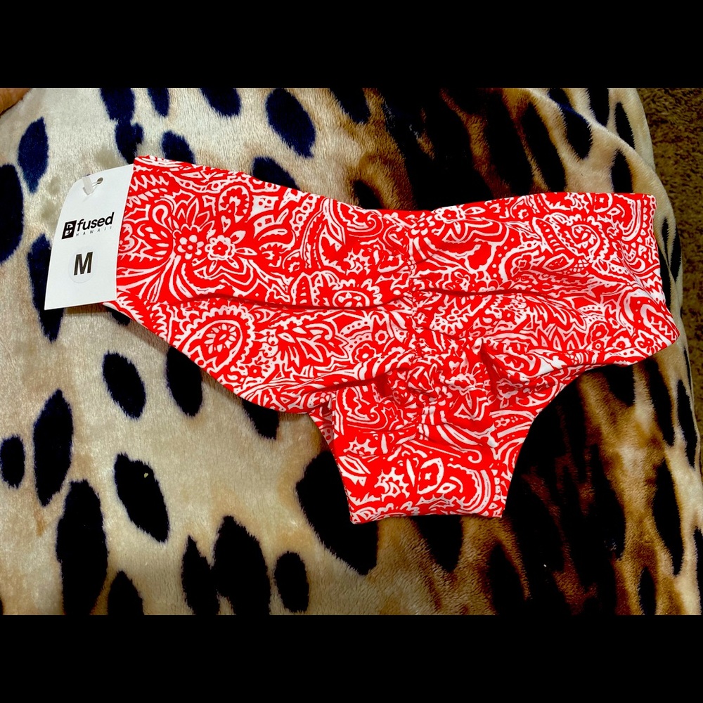 Fused Hawaii Bottom Medium